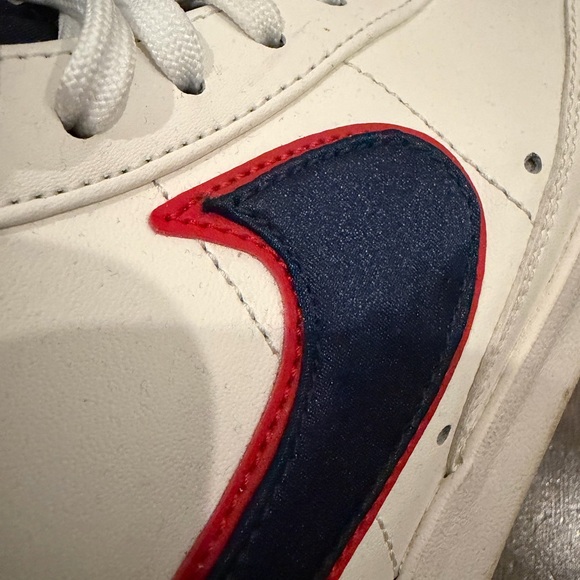 Nike Blazer Mid '77 Vintage in Red & Navy - Picture 13 of 16